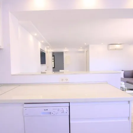 1094 Modern Duplex Penthouse On The