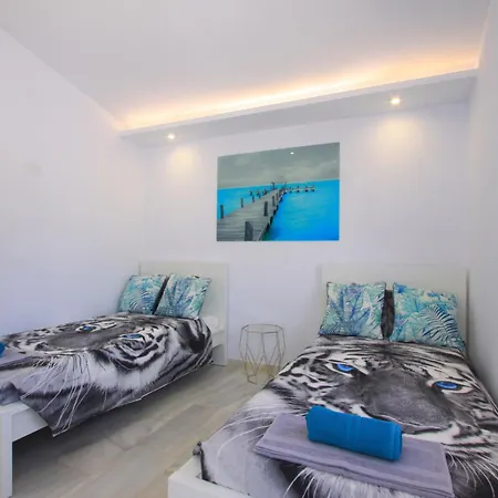 Lejlighed 1094 Modern Duplex Penthouse On The