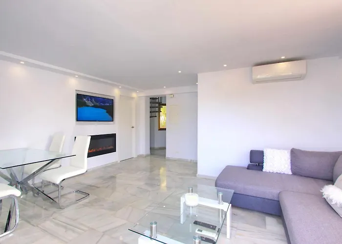 1094 Modern Duplex Penthouse On The