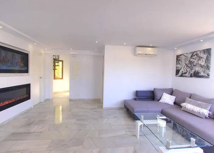 Апартаменты 1094 Modern Duplex Penthouse On The Марбелья