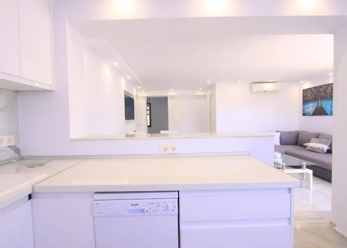 1094 Modern Duplex Penthouse On The