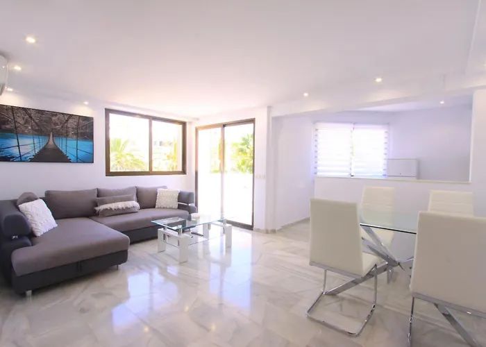 1094 Modern Duplex Penthouse On The Apartamento Marbella