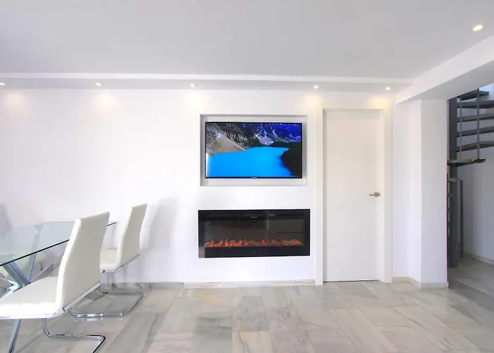 1094 Modern Duplex Penthouse On The Marbella