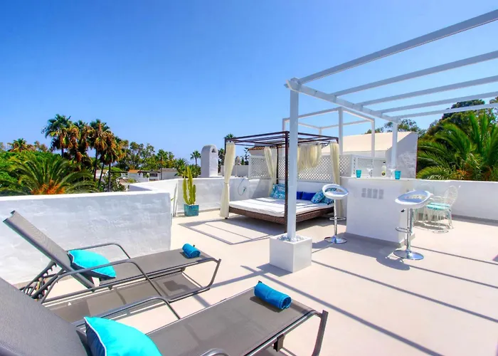 1094 Modern Duplex Penthouse On The