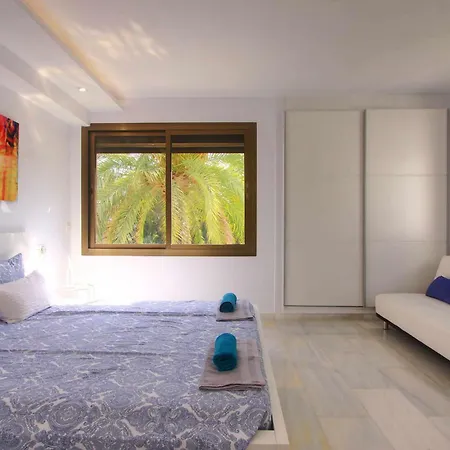 1094 Modern Duplex Penthouse On The Marbella